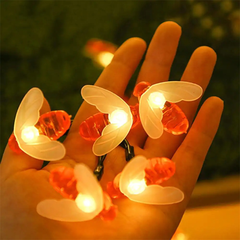 Solar Powered Honey Bee LED St - Outdoor Power For Christmas Lights recension och pris